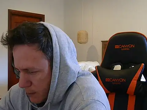 TroyDieselXXX webcam