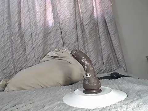 KinkyJXxX webcam