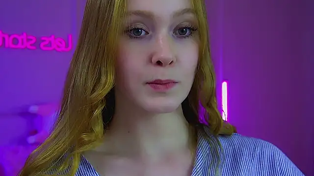 AgataFoxley webcam
