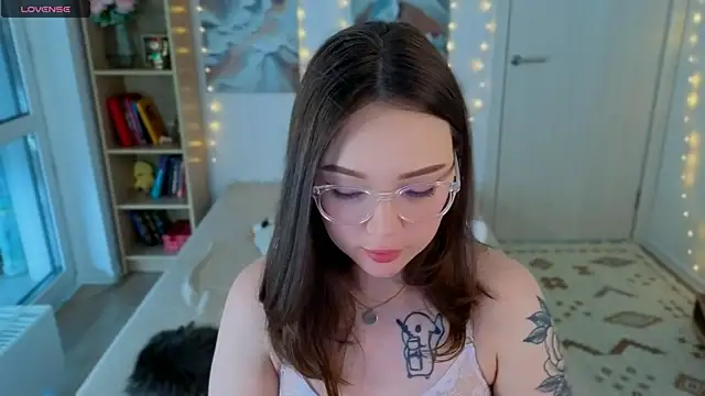 MilenaSaint webcam