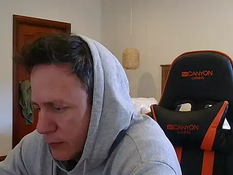 TroyDieselXXX webcam