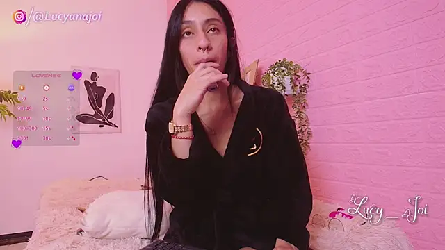 Lucyanajoi webcam