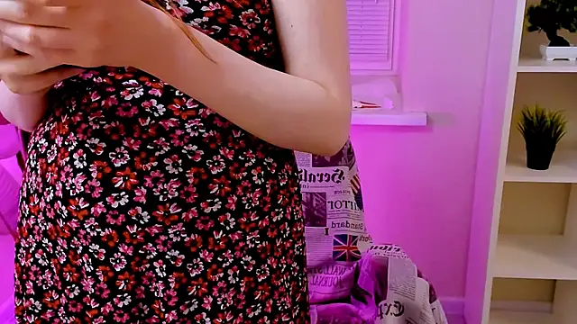 CarolGiggly webcam