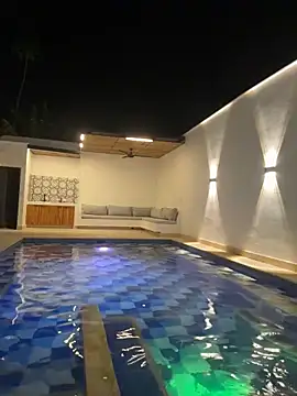EMILIIA_RICHTER__ webcam