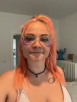 Fiebie_licious_ live cam