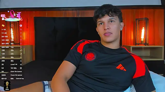 Leo_Savage_ webcam