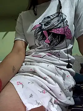 Hot_rashika_ live cam on StripChat