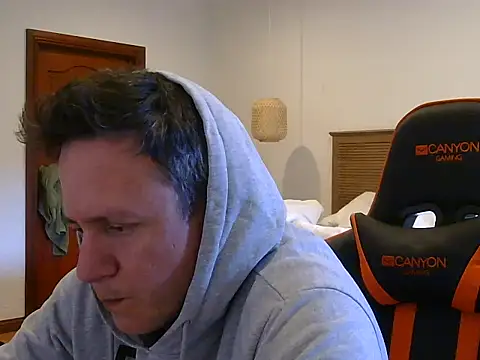 TroyDieselXXX webcam