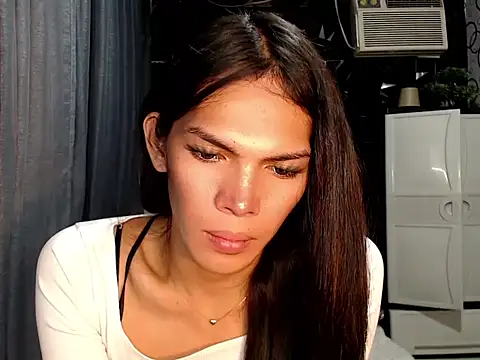 GORGEOUS_CARMEE webcam
