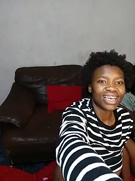 Teeangelaa live cam on StripChat
