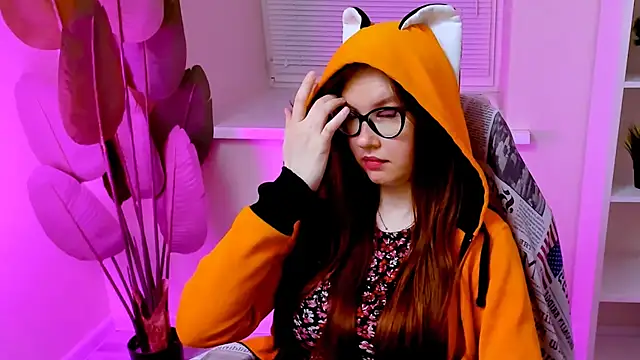 CarolGiggly live sex cam