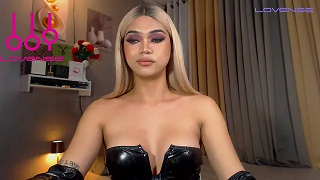 Model: Lexi_ThunderFuck