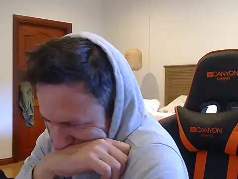 TroyDieselXXX webcam