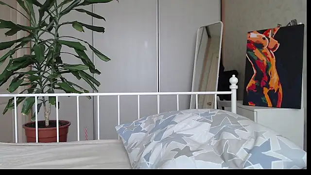 ShyEvaa webcam