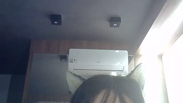 SkinnyKitten live cam