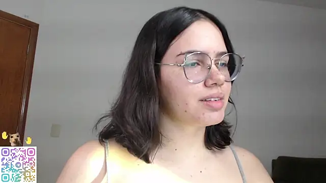 Velvetcrystall webcam