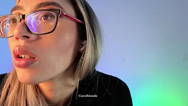 Carolblonde webcam