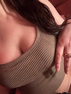 YaraQueen webcam