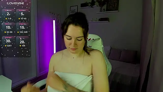 Laura_CollinsS webcam