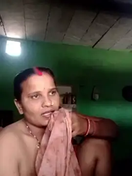 Shivani09900 webcam