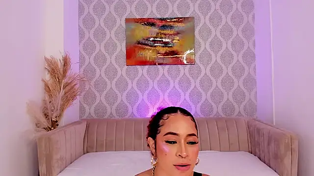 Nikki_Rousmel webcam