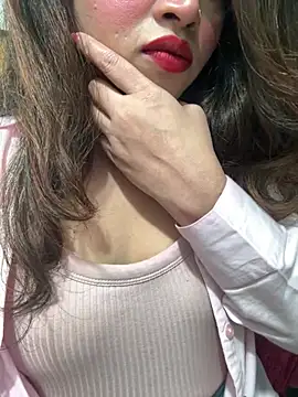 Yours_riya11 webcam