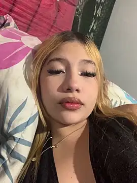 zury_cute1 webcam