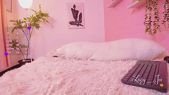 Lucyanajoi webcam
