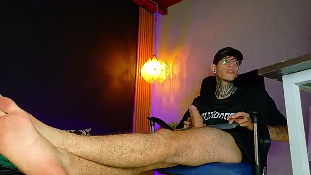 david_huge live cam