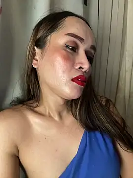 RomanticPearlTS live cam