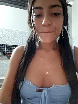 Sweed-virgin-pussy live cam