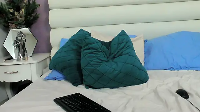 AriaRyx webcam