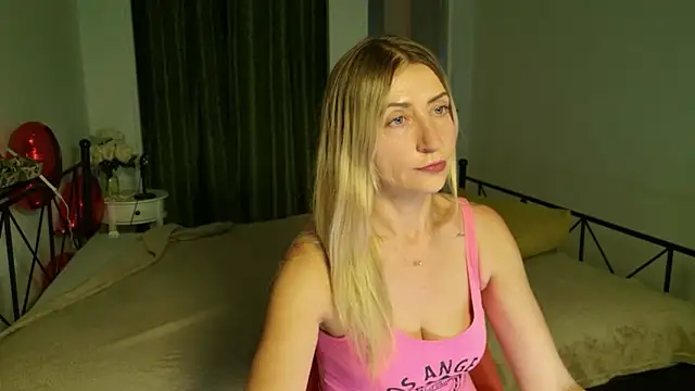 ZoeGrant webcam