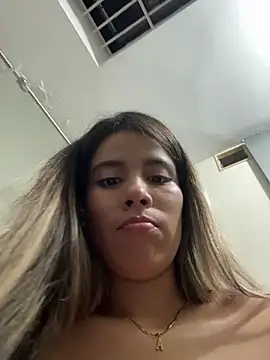 EMILIIA_RICHTER__ webcam