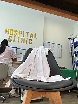 Secretly_masturbating