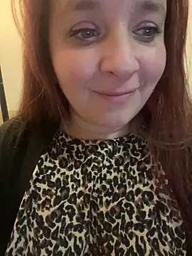 Popinasq live cam on StripChat