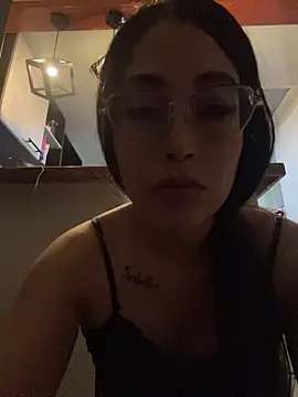 Alhara_Luna webcam