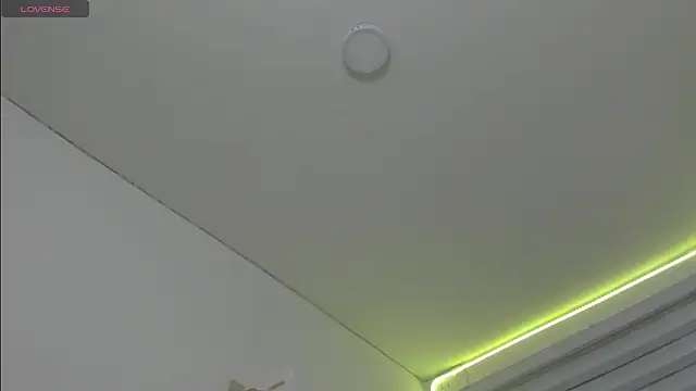 Sara_Red_X webcam
