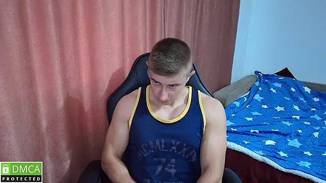 smanking22 live cam on StripChat