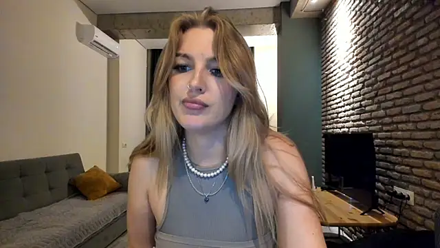 fifteenpoem webcam