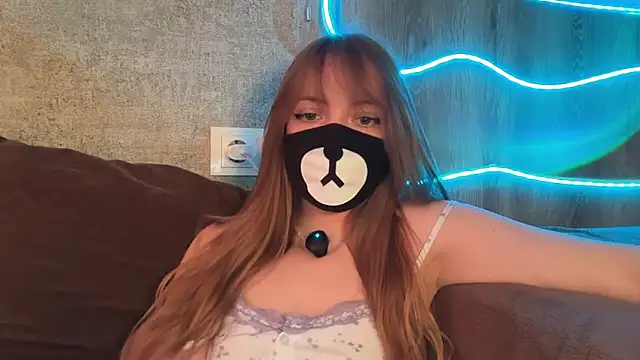 Your_Little_Bear webcam