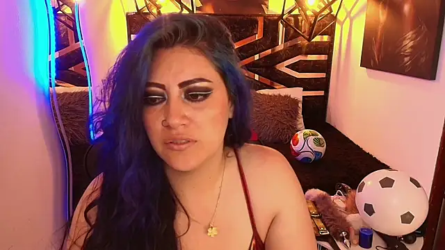 scarleth_blue webcam