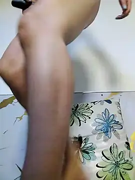 Oriana111 webcam