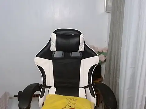 curlyasian_njxx webcam