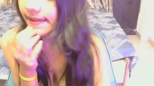 hoty-priya webcam