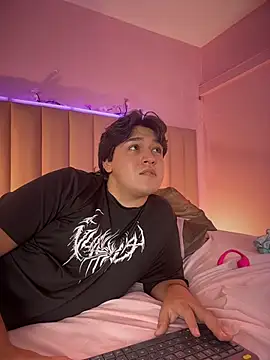EmilyAndAndrew webcam