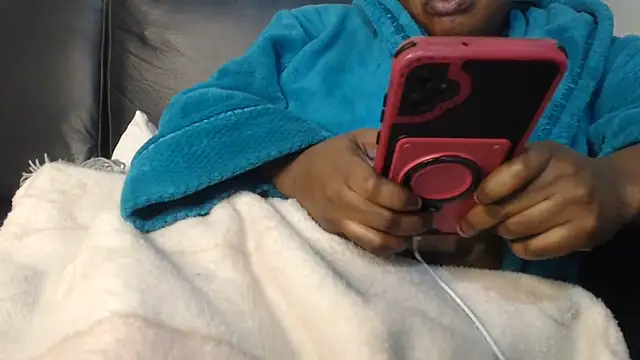 BustyNina41 webcam