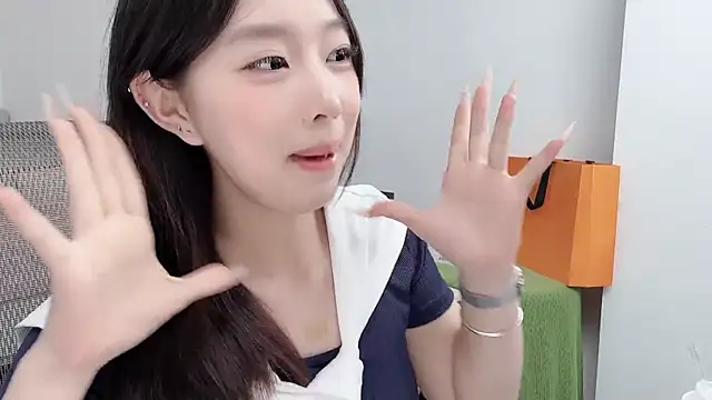 Yoyo33355 webcam