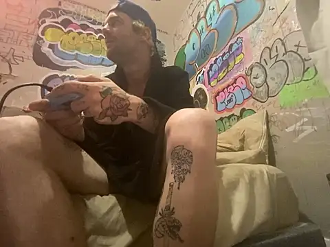 gothboiplzty webcam