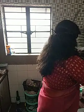noty_girl2 webcam